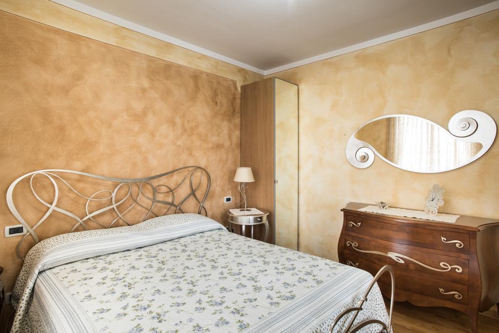 B&B La Petite Maison Пуэньяго Номер фото